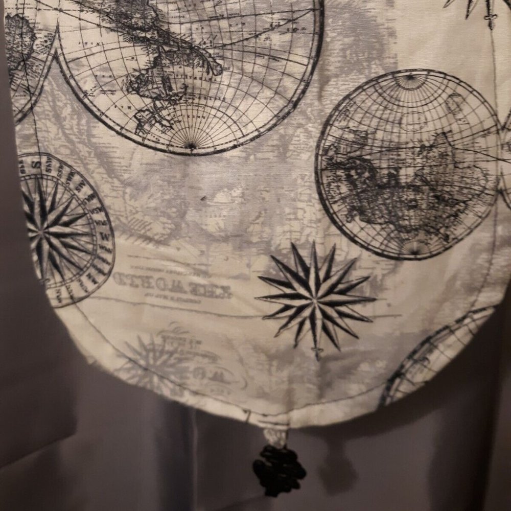 Worldly Globe Travel Print Crossbody Purse Shoulder bag Flip Top Ivory Blk Small - Picture 4 of 6